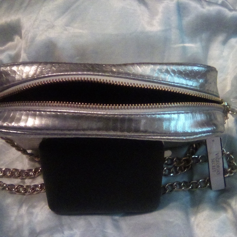 Victoria secret Purse - Picture 3 of 6